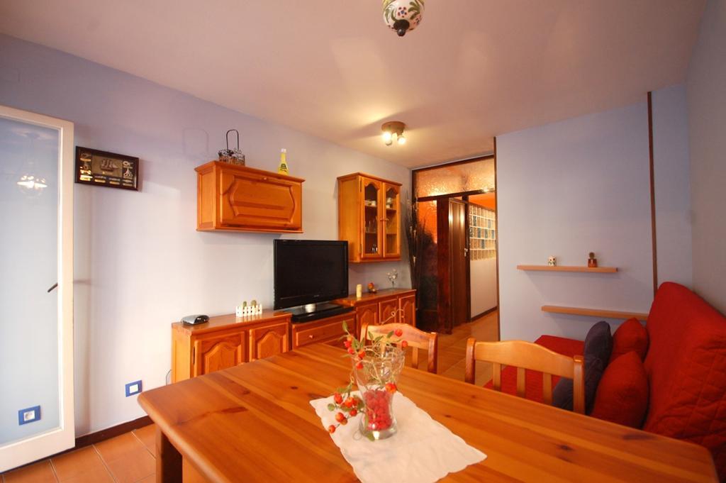 Lets Holidays Apartment Pool Terrace Tossa De Mar Exterior photo